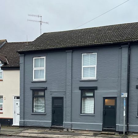 2 Bedroom Town Apartment Ipswich Exterior photo